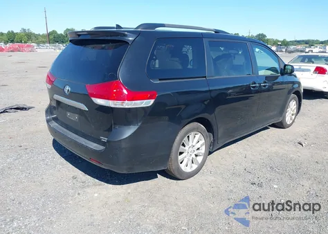 2012 Toyota Sienna Limited 7 Passenger z USA, uszkodzony, nr VIN 5TDDK3DC5CS037791